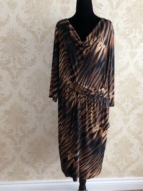 BNWT Avenue Black and Brown Printed 3/4 Sleeve Draped Dress